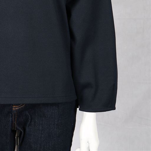 ネイビー 裾、袖口アップ