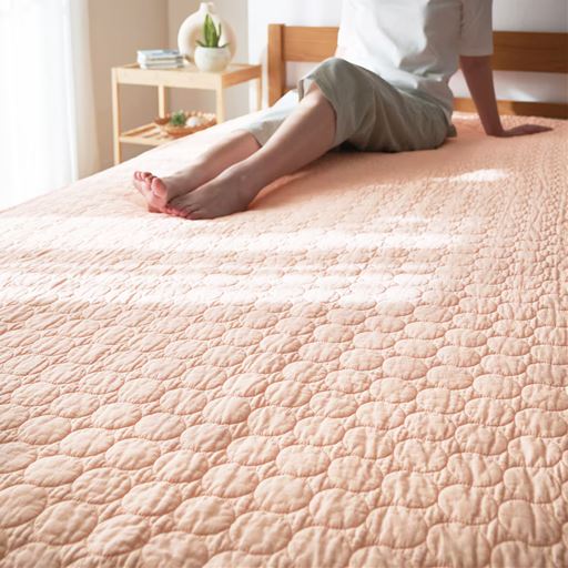 ピンク<br>いつもの眠りをちょっと上質に。