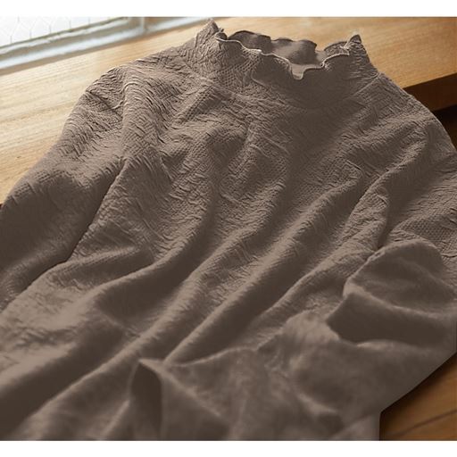 ライトブラウン