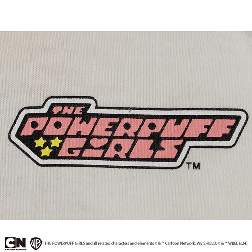 フロント部分はシンプルなロゴをプリント