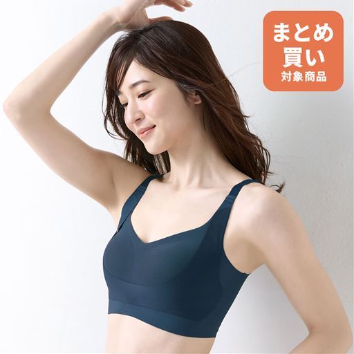 バストが上向きに整うシームレスブラ(ノンワイヤー・フルカップ)