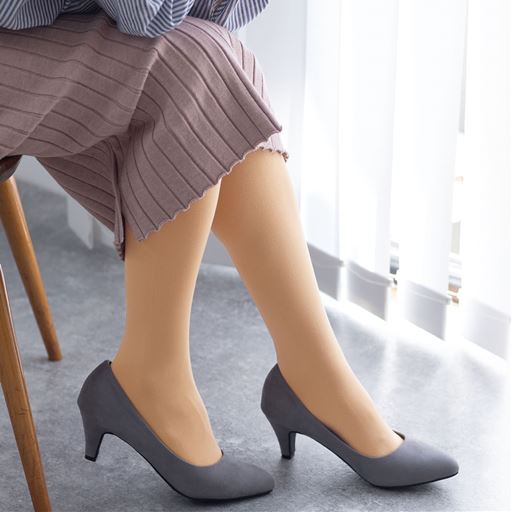 200デニールの極厚手で冷え、寒さをシャットアウト!<br>ライトベージュ着用例