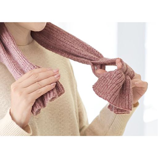 片側のループに通すだけ 簡単に装着でき、ほどけにくく、きれいに決まります