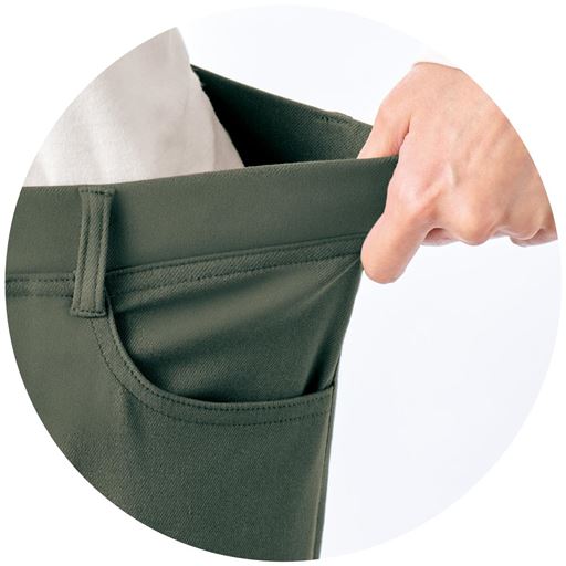 着脱も楽ちんなウエスト総ゴム仕様 総ゴム仕様でウエスト楽ちん、フロントは見た目すっきり