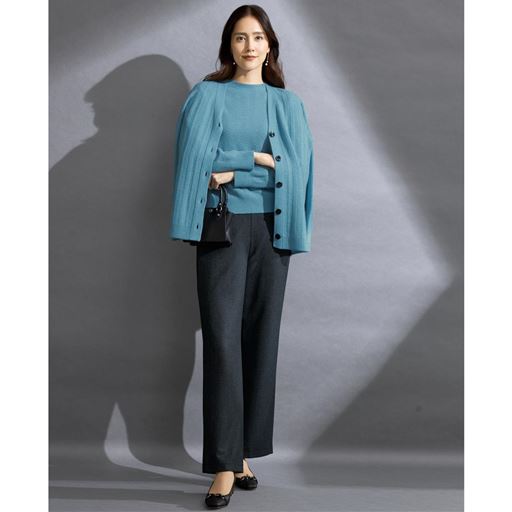 アッシュブルー コーディネート例