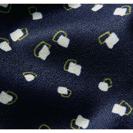 ネイビー系 アップ