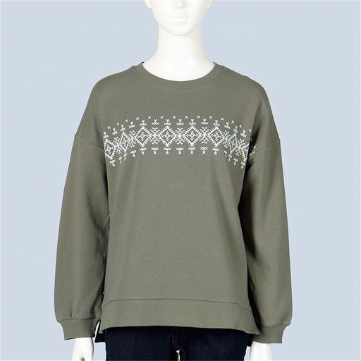 オリーブベージュ