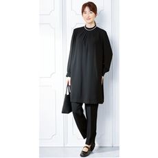 タック使いブラックセットスーツ(洗濯機OK)