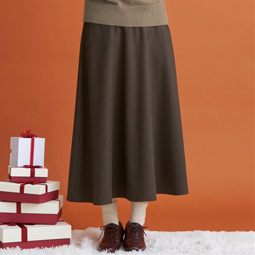 あったかいフレアスカート