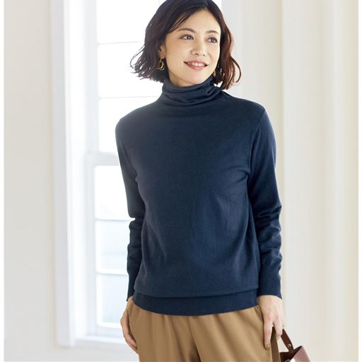 ルーズネックニットプルオーバー