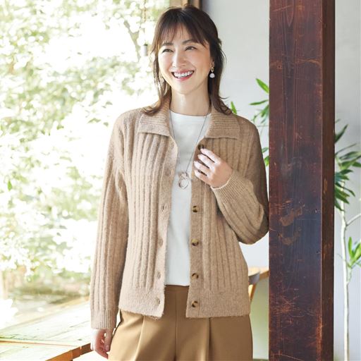 ニットカーディガン