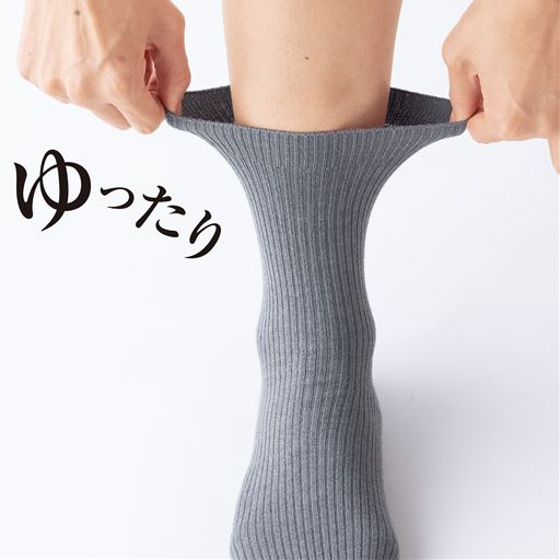 伸縮性が良いリブ編みを採用し、やさしくほどよいフィット感。※写真の丈はSP-146です