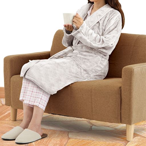 ライトグレー<br>お風呂上がりや就寝前のくつろぎタイムに!<br>※着用イメージ