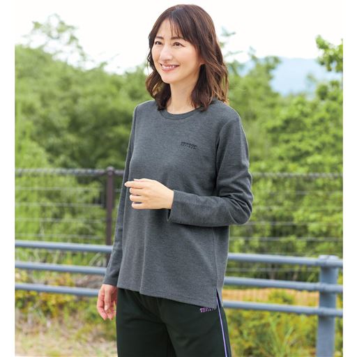 チャコールグレー