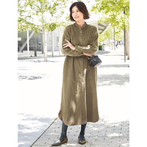 ソフトカーキ コーディネート例