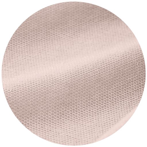 やさしい肌ざわりのサテンネット 裏当ても綿混のパワーネットを使用。程よい引き締め感で着心地快適。