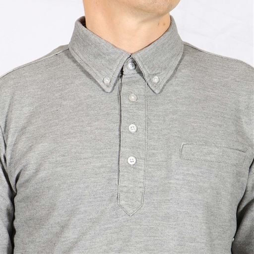 衿<br>ミディアムグレー着用