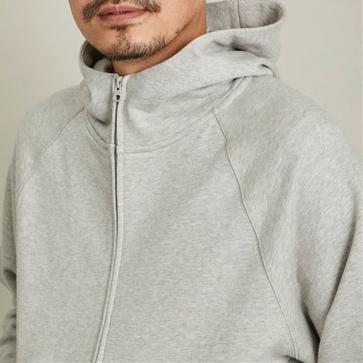 ライトグレー モデル身長:184cm 着用:Lサイズ