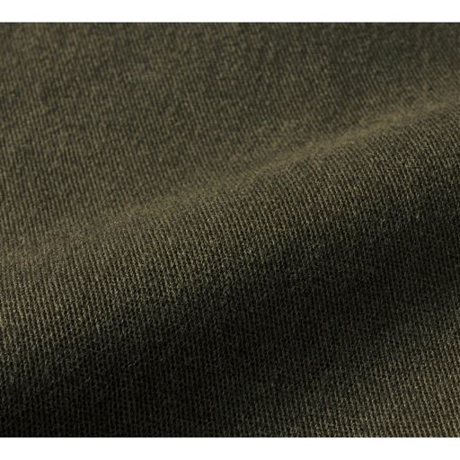 生地アップ 表地は、柔らかく伸びのよい素材