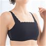 まるでさらしを巻いたよう!一枚布でグラマーバストをすっきりボリュームダウンするブラ<br>ブラック着用例