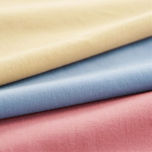 丈夫で肌ざわりの良い綿100%ツイル生地