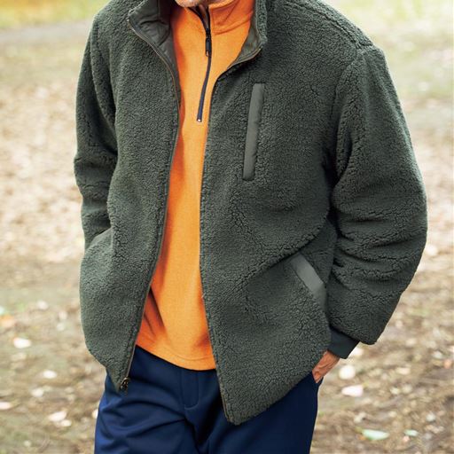 カーキ うら面 コーディネート例