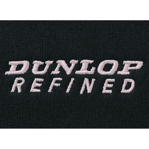 左胸にブランドロゴ刺しゅう入り