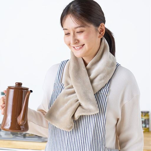 マロン<br>首に巻いてうっとり心地良いティペットです。冷えやすいキッチンでの家事やくつろぎ時間などに♪