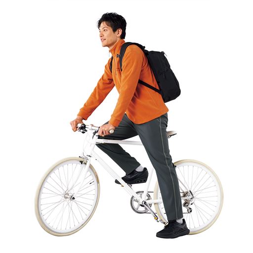 チャコールグレー コーディネート例