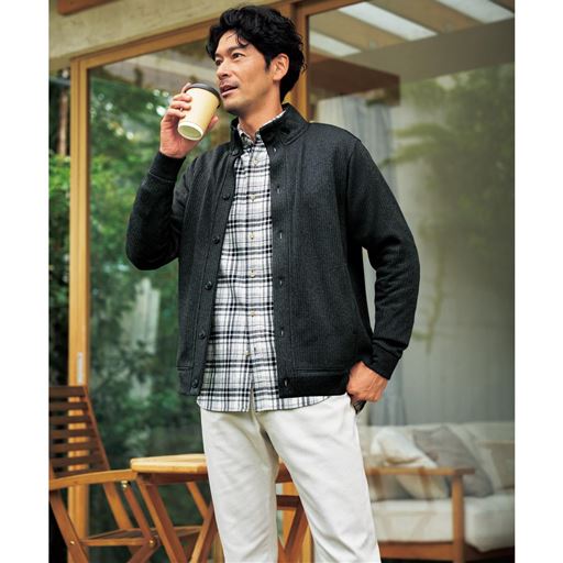 チャコールグレー コーディネート例