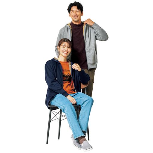 (上から)ライトグレー、ネイビー コーディネート例