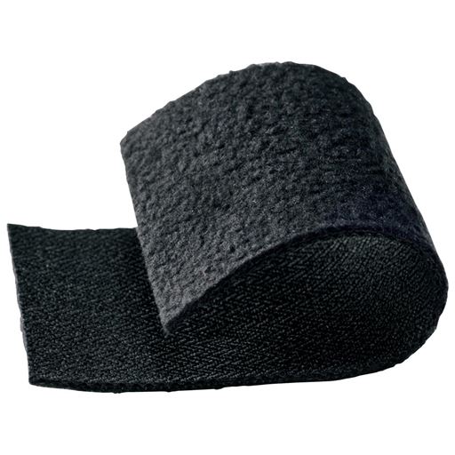 薄いフリースを裏面に貼り付けたボンディング加工で、もたつかず、軽いはき心地。