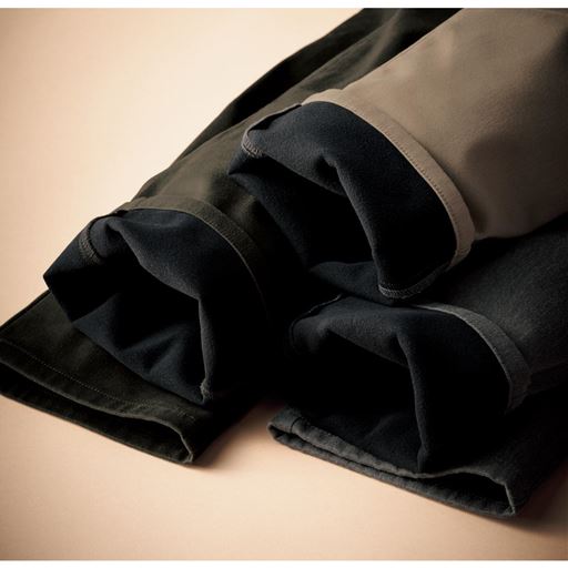 (左から時計まわりに)カーキ、ベージュ、グレー