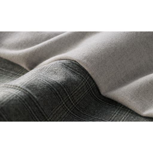 両面を起毛させたあたたかみのある素材。肌あたりもふんわり優しく、温もり感じるはき心地