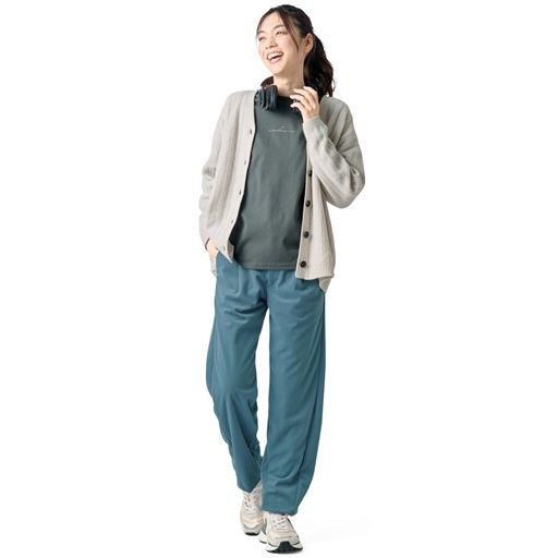 アッシュブルー コーディネート例