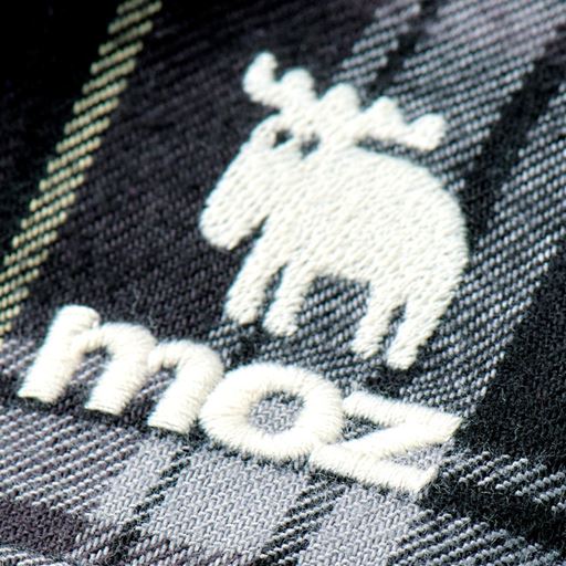 左胸にエルクの可愛い刺しゅう入り。