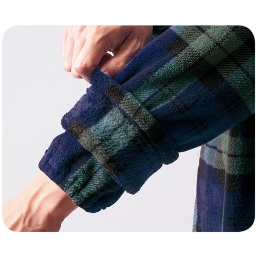 袖口は2重仕立てでスースーせずに暖か。