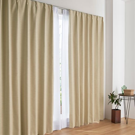 シルクベージュ