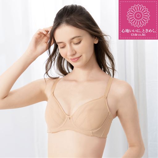 ブラストレスを軽減する「Tシャツみたいなブラ&reg;」の薄手で軽い着け心地のさらっと綿混メッシュタイプ! <br>コーラルベージュ着用例