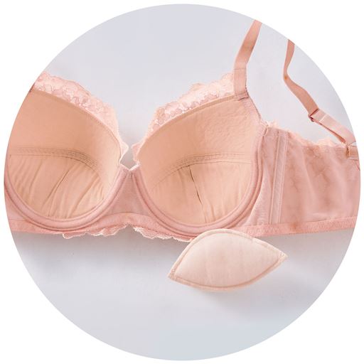 厚さ約10mmの取り外しパッド付きでボリュームの調節可。