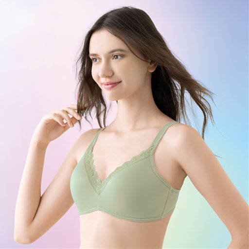 ミストオリーブ 着用例 ワイヤーなしでもこんなにキレイ!