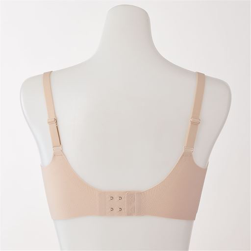 サンドベージュ バックスタイル