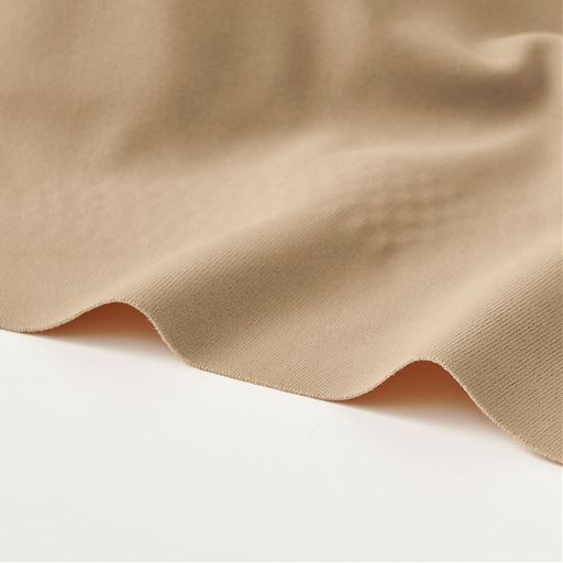 切りっぱなしで くい込み軽減。