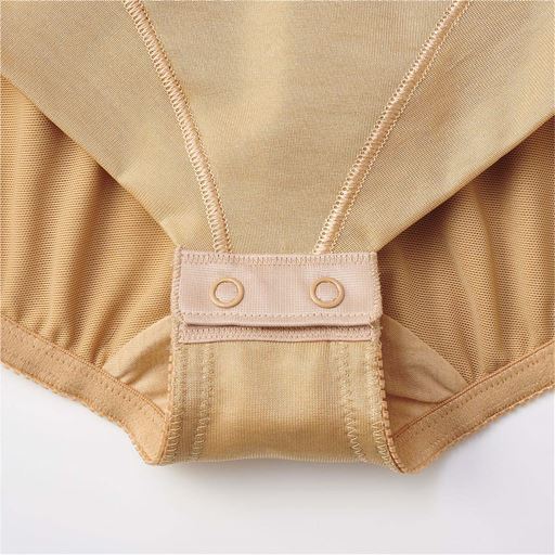 ベージュ クロッチ部分