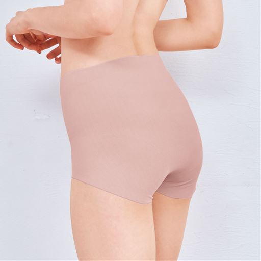 スキンピンク バックスタイル<br><br>気分はすっぴんヒップ♪