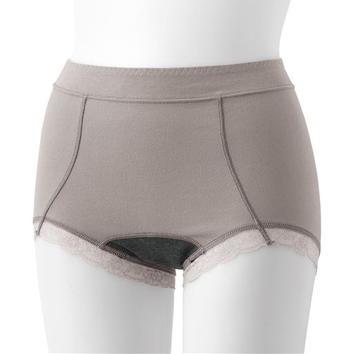 肌側フロント 前後に長い防水布 長時間の座り仕事や、前側にモレやすい人にも安心。