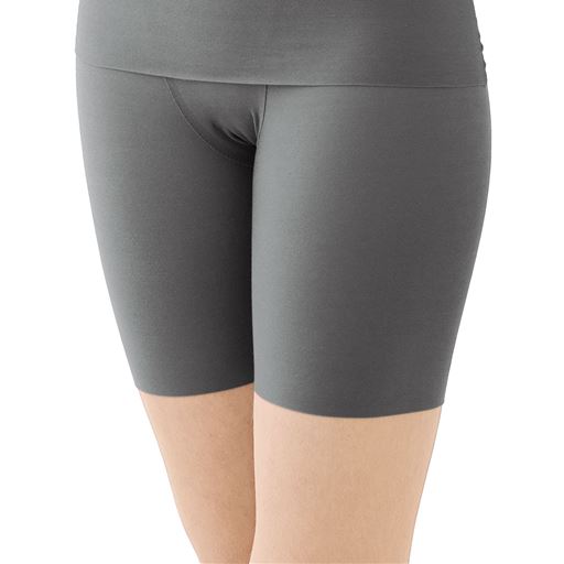 チャコールグレー