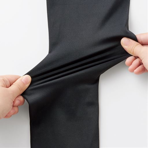 伸びのよいマイクロ2wayではき心地ラクチン。