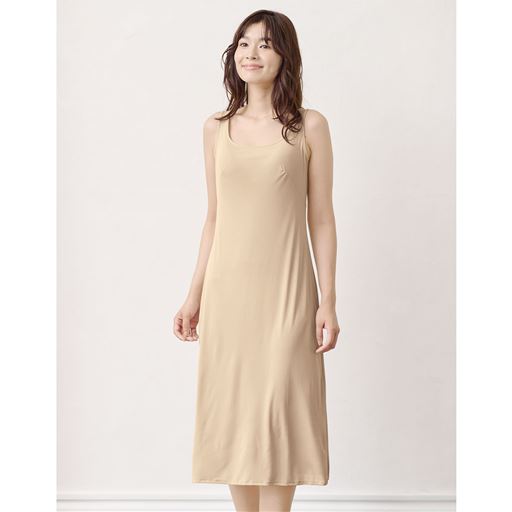 ワンピースやスカートコーデのインナーにおすすめ<br>シェルベージュ( 身丈110cm)着用例