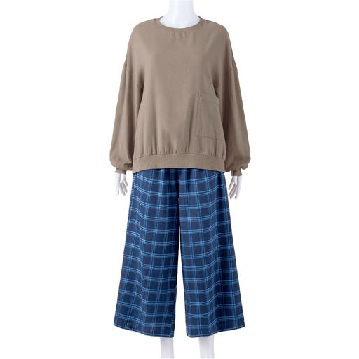 ソフトブラウン(パンツ:ブルー系チェック) 上下セット
